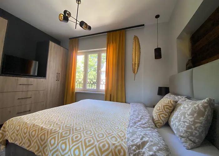 Zakopanepoleca - Krupowki Centrum *